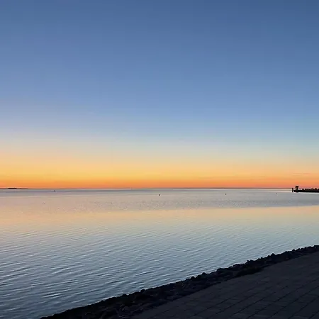Nordsee-rueckzugsort - Freistehendes Mit Garten, Sauna Und Kamin *